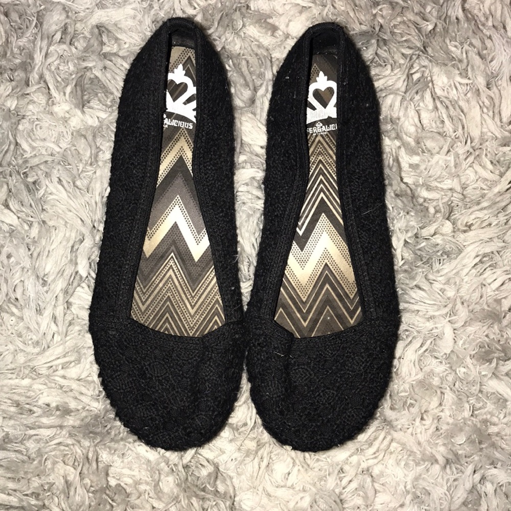 Black lace flats